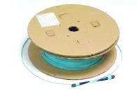 Polaridad Un cable con varios modos de funcionamiento del PVC del tronco de la aguamarina con varios modos de funcionamiento fijado de fibra óptica de MPO-MPO de la configuración 40G